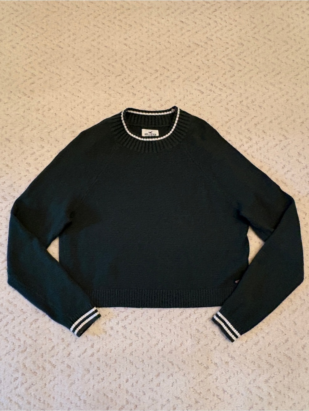 Hollister Dark Green Crewneck Varsity Sweater Size L Cropped Blokecore Academia